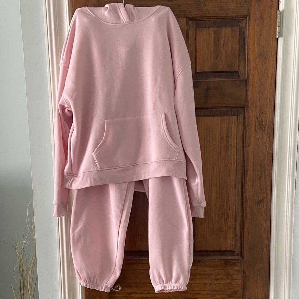 Women's Better Together Pink Jogger Set Brand New (Size Large)